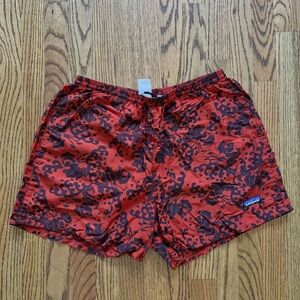 2006 Patagonia Men’s Medium Floral Hawaiian Gym Run Beach 5" Shorts